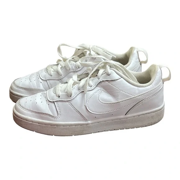 Sz 6Y White Nike Sneakers - Picture 3 of 5
